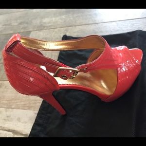 Report Signature Coral Heels Size 6.5